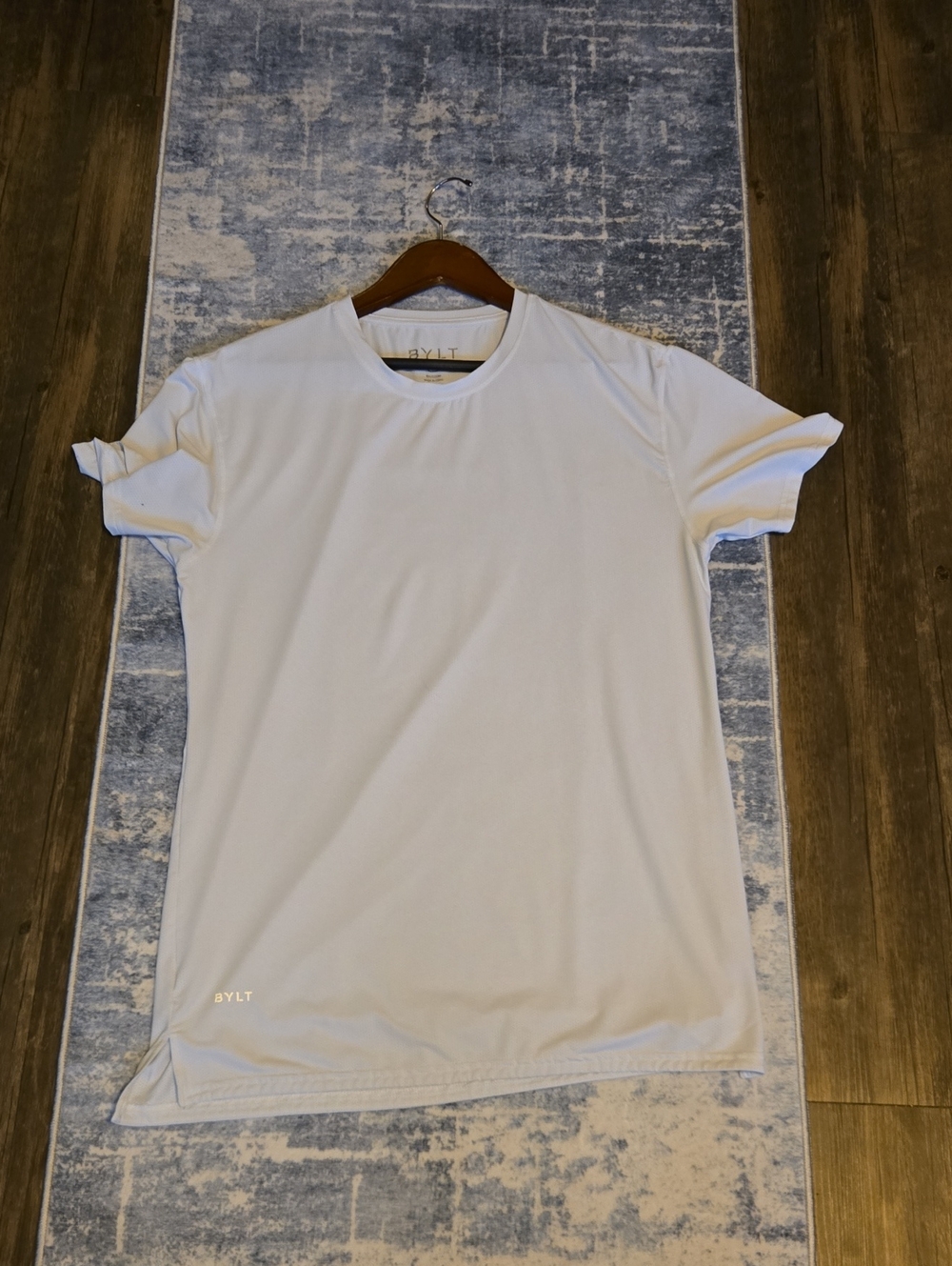 BYLT Performance+ 2.0 Split Hem Short Sleeve Med. Men's VGUC White